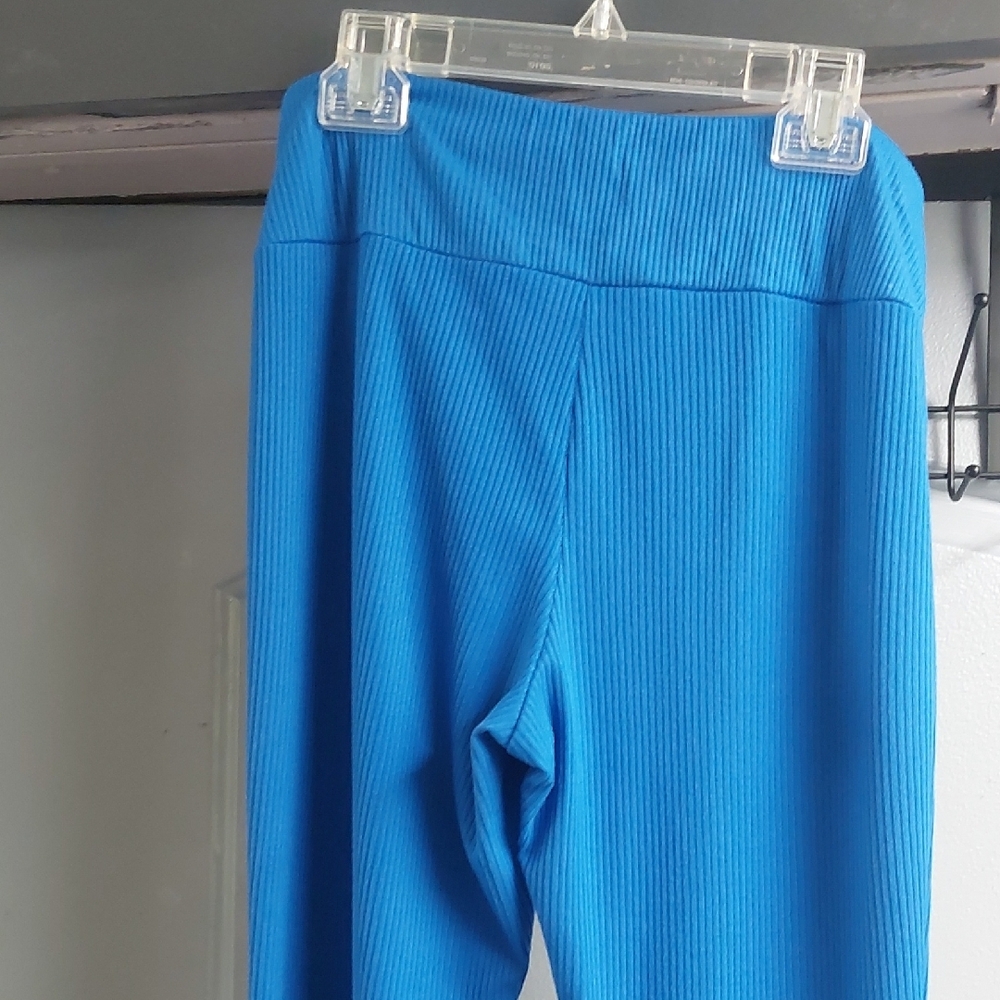 No Boundaries Ribbed Blue Top - Picture 7 of 15